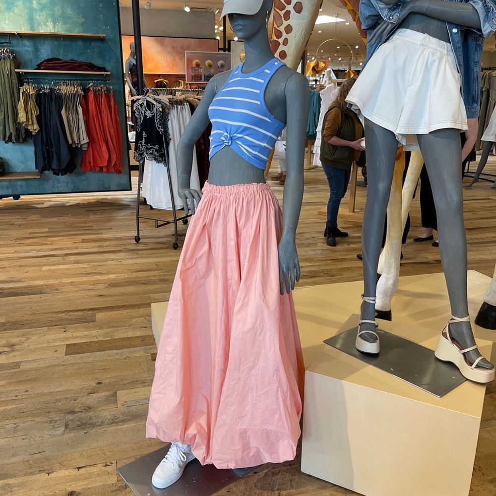 Anthropologie pink bubble maxi skirt SOLD OUT. Dress up or down this is it!!!